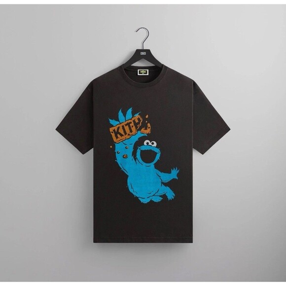 Kith for Sesame Street Cookie Monster Vintage Tee in Black T-Shirt Size M NWT - Picture 1 of 8